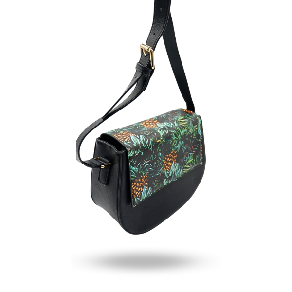 Cleo womens messenger 2025 bag